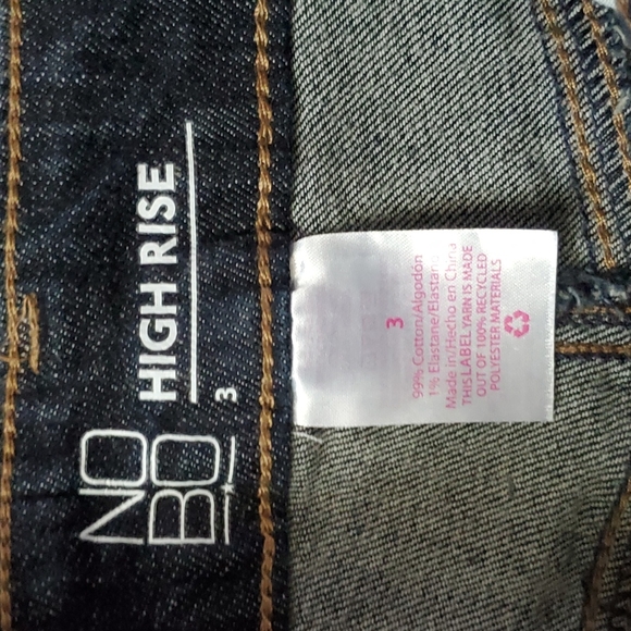 No Boundaries, high rise, jeans, size 3 - Picture 3 of 11